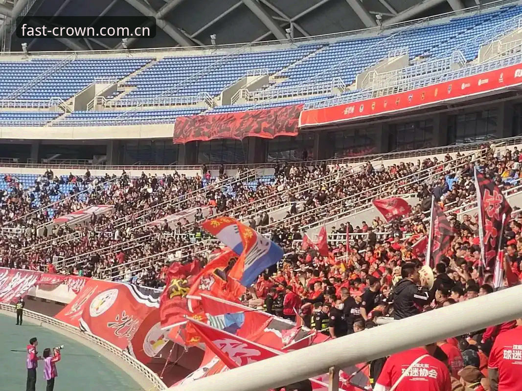 为什么皇冠体育观赛氛围能让新手球迷瞬间沉浸其中？